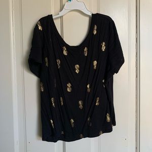 Cropped Gold Pineapple Tee